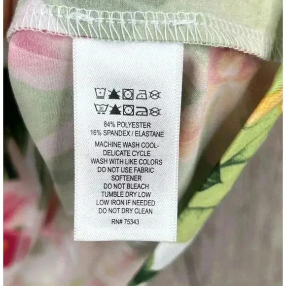 Tommy Bahama Top Medium Floral Sleeveless 1/4 Zip Tropical Active - Picture 4 of 6